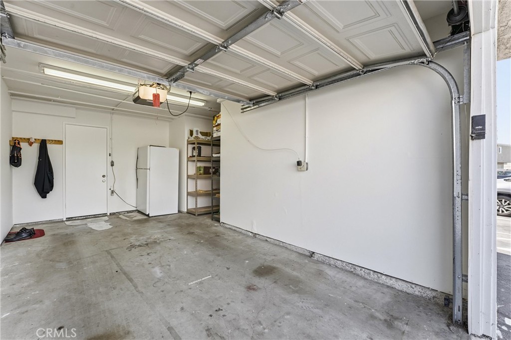 104 Oval, Irvine CA 92604 - photo 18