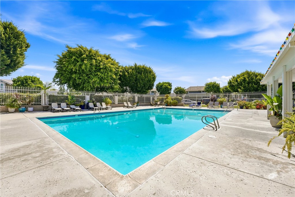 104 Oval, Irvine CA 92604 - photo 21