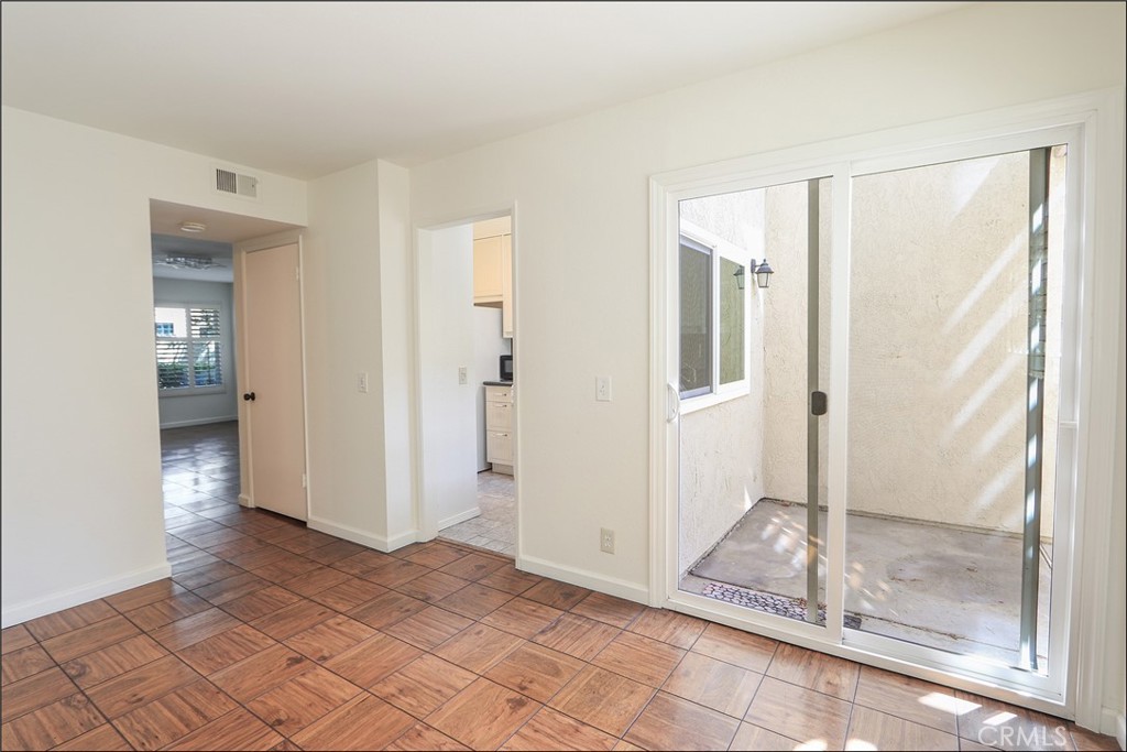 104 Oval, Irvine CA 92604 - photo 4