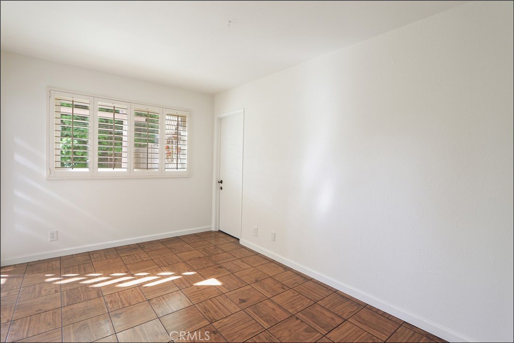 104 Oval, Irvine CA 92604 - photo 5