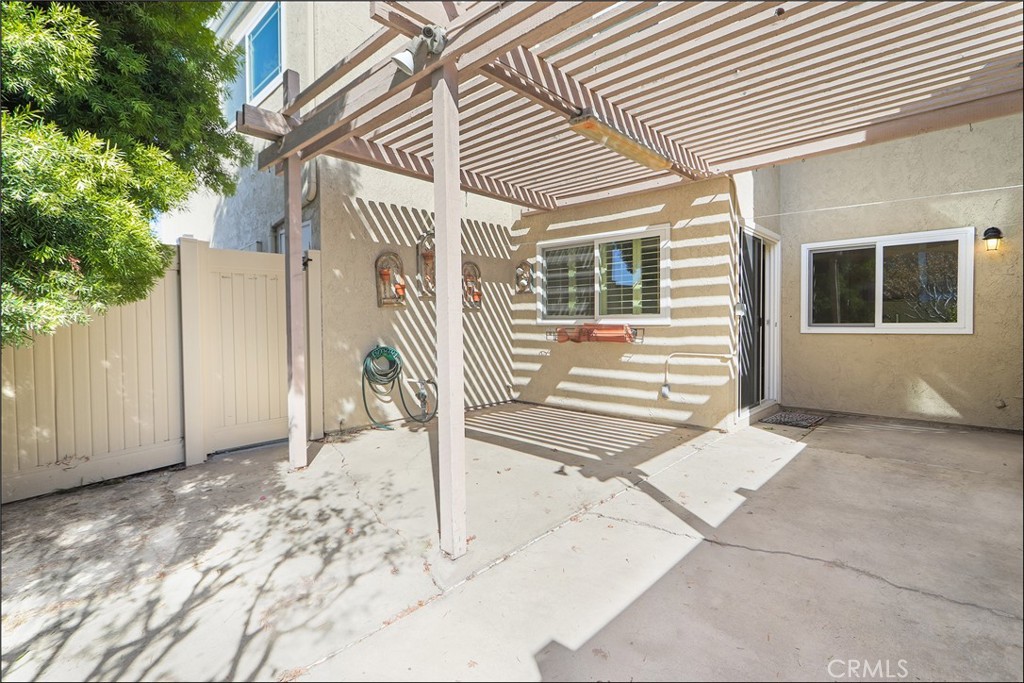 104 Oval, Irvine CA 92604 - photo 18