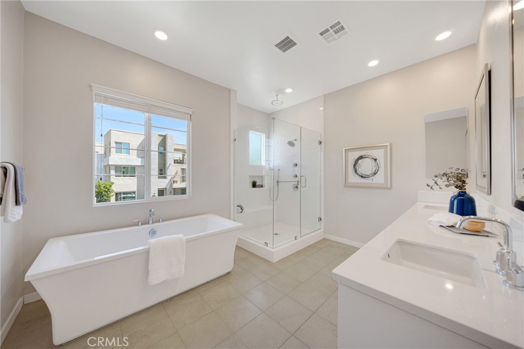 104 Sculpture, Irvine CA 92618 - photo 14