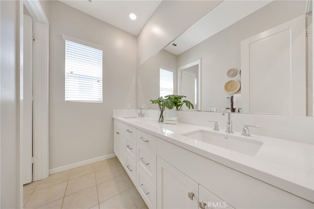 104 Sculpture, Irvine CA 92618 - photo 15