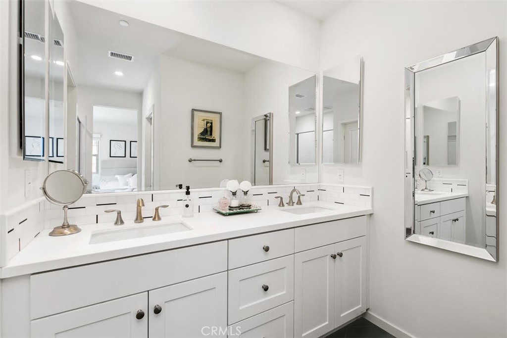 Updated ensuite primary bathroom. - 105 Anthology, Irvine CA 92618 - photo 5