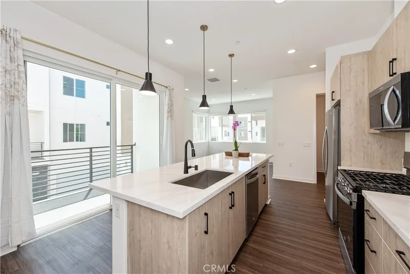 105 Culture, Irvine, CA 92618