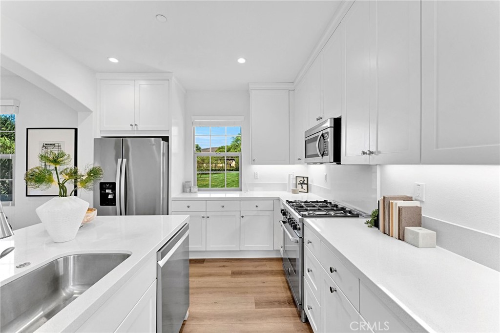 105 Elkhorn, Irvine CA 92618 - photo 9