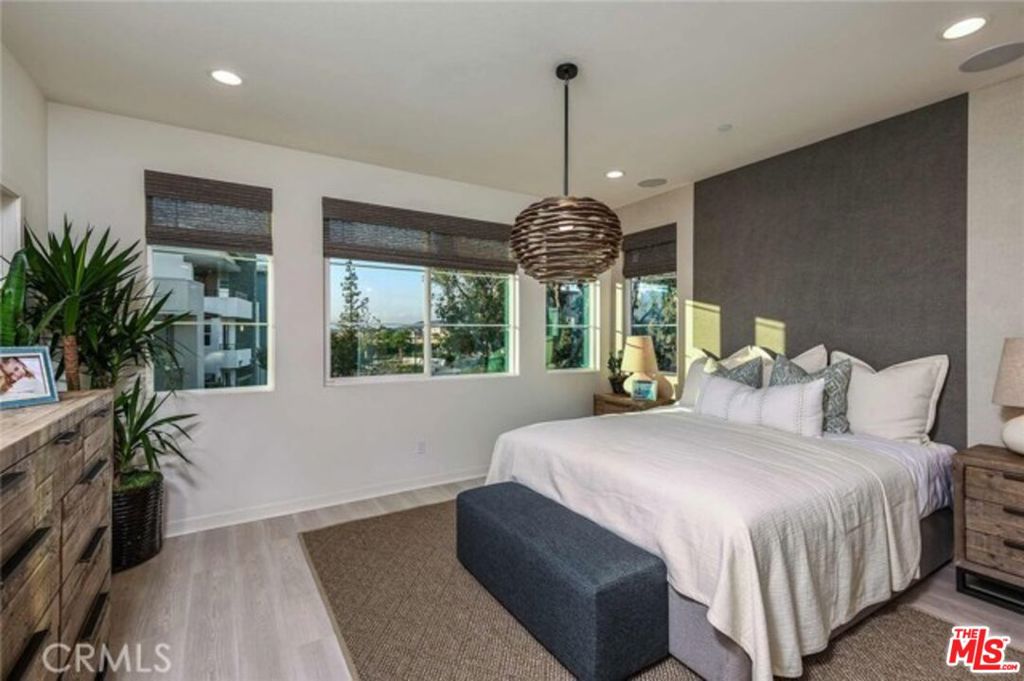105 Episode, Irvine CA 92618 - photo 3