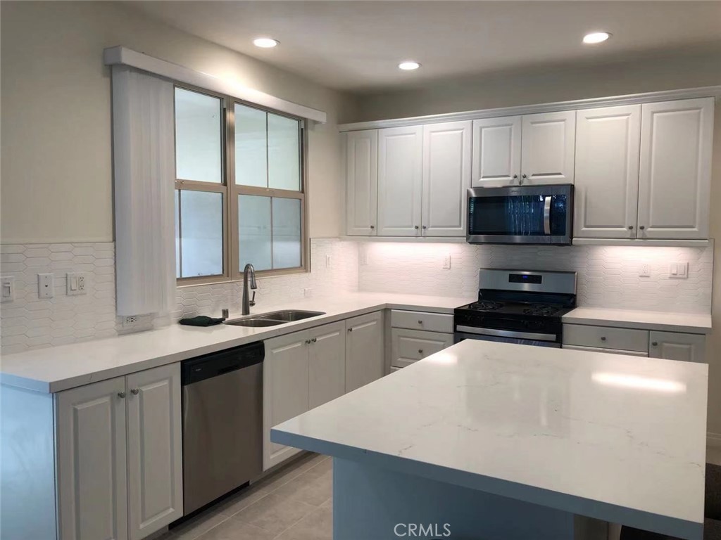 105 Henson, Irvine CA 92620 - photo 5