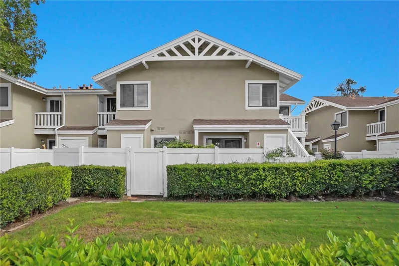 105 Tarocco, Irvine, CA 92618