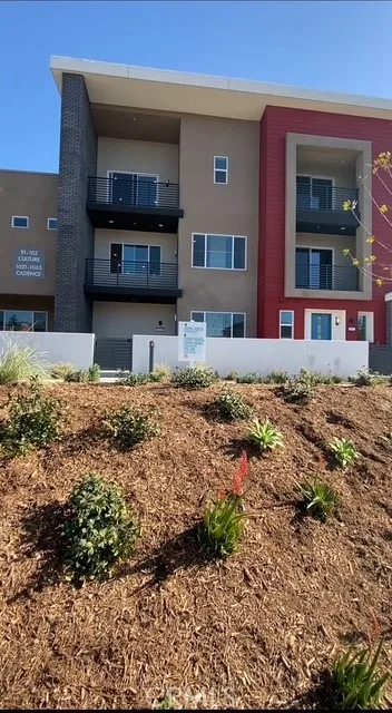 1055 Cadence, Irvine