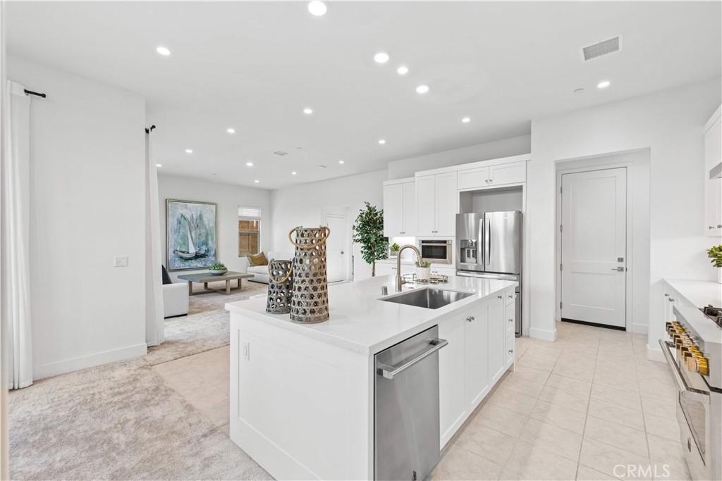 106 Glydon, Irvine CA 92618 - photo 8