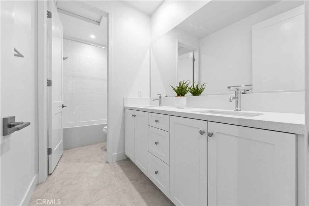 106 Glydon, Irvine CA 92618 - photo 25