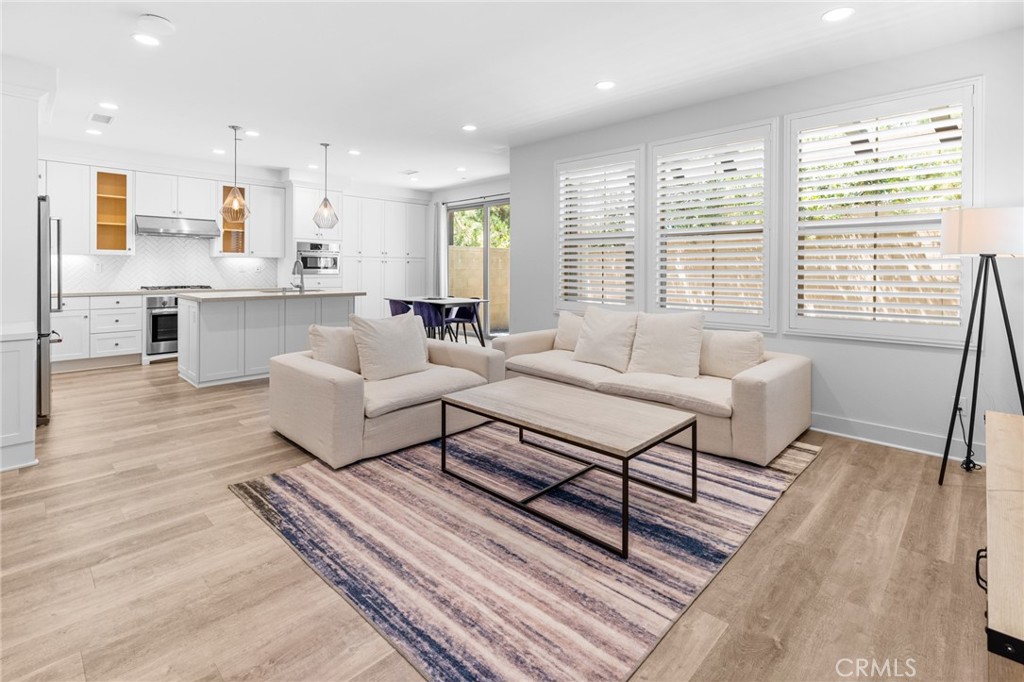 Living room area - 106 Okra, Irvine CA 92618 - photo 4