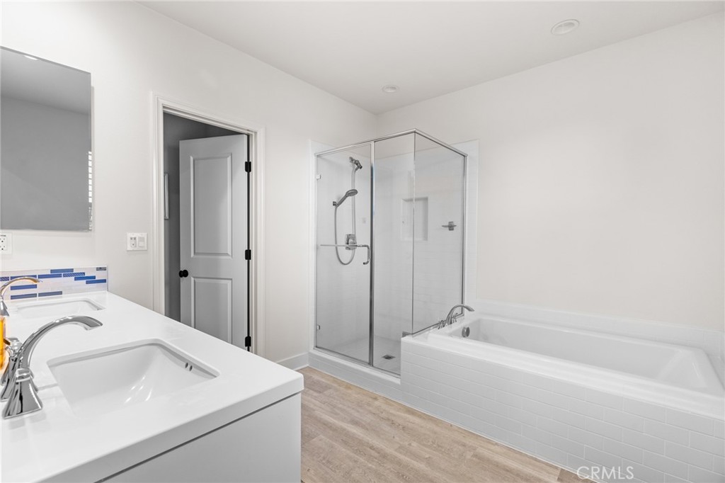 Master Bath - 106 Okra, Irvine CA 92618 - photo 17
