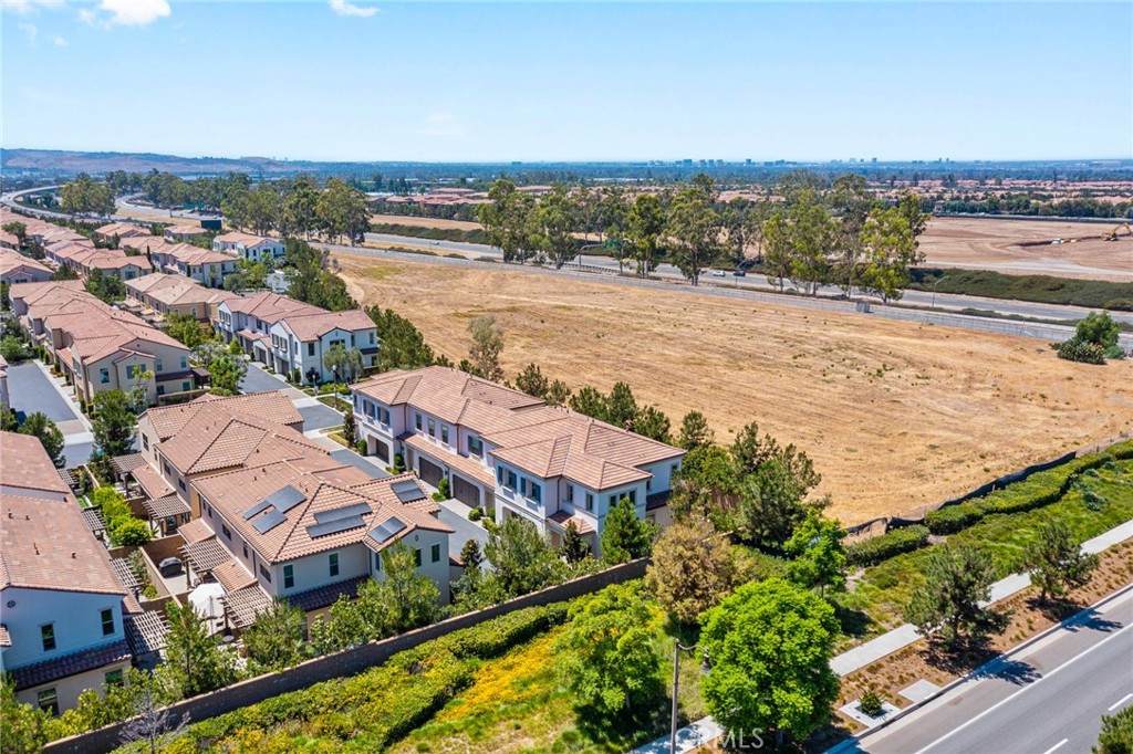 End unit - 106 Okra, Irvine CA 92618 - photo 31