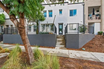 107 Cadence, Irvine