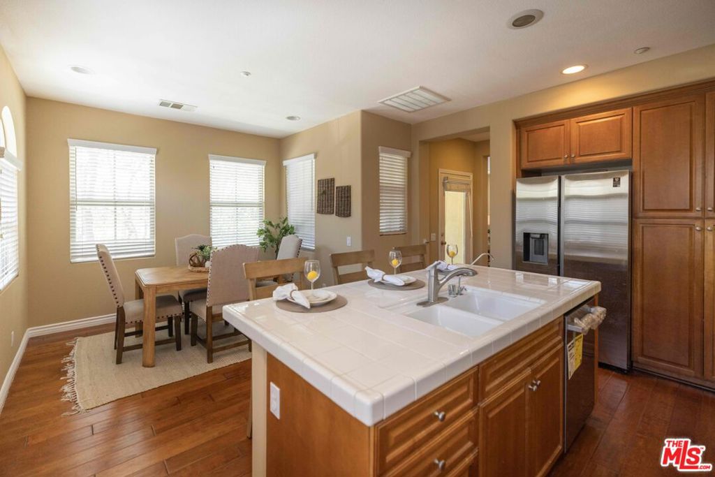 107 Chantilly, Irvine CA 92620 - photo 10