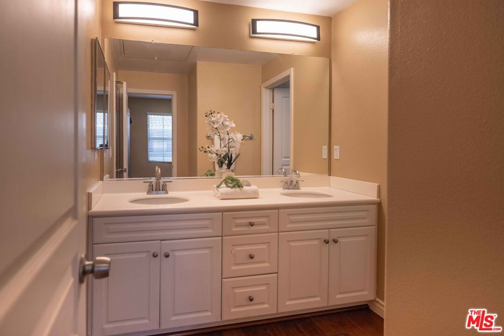 107 Chantilly, Irvine CA 92620 - photo 19