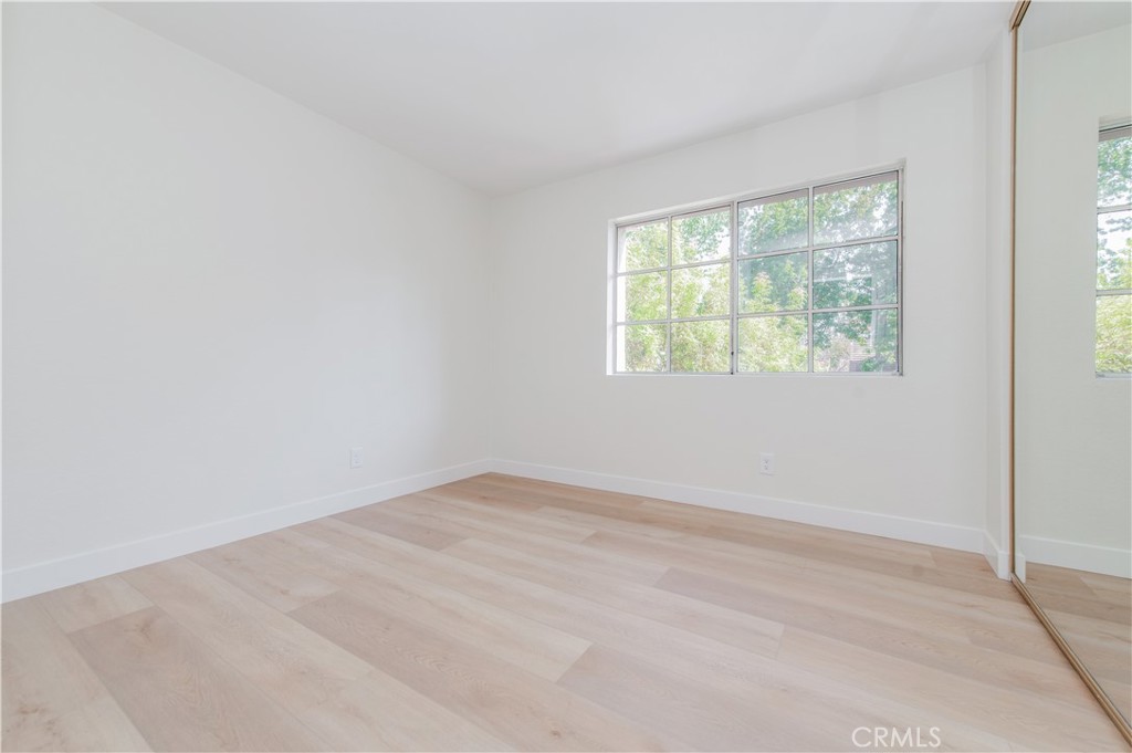 107 Oxford 34, Irvine CA 92612 - photo 5
