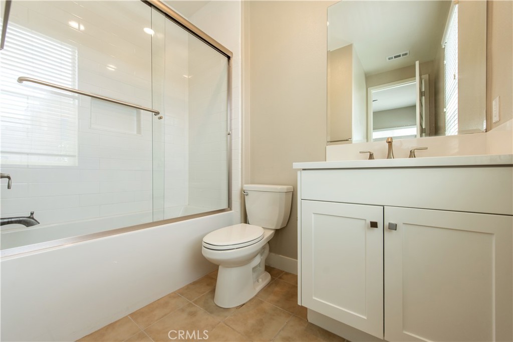 Hall-bath - 107 Pitch, Irvine CA 92618 - photo 15
