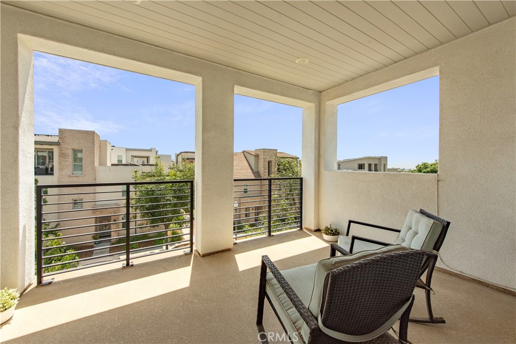 Third floor deck/ balcony - 107 Pitch, Irvine CA 92618 - photo 19