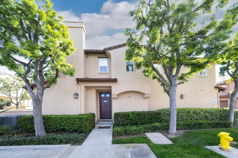 107 Sapphire 34, Irvine, CA 92602