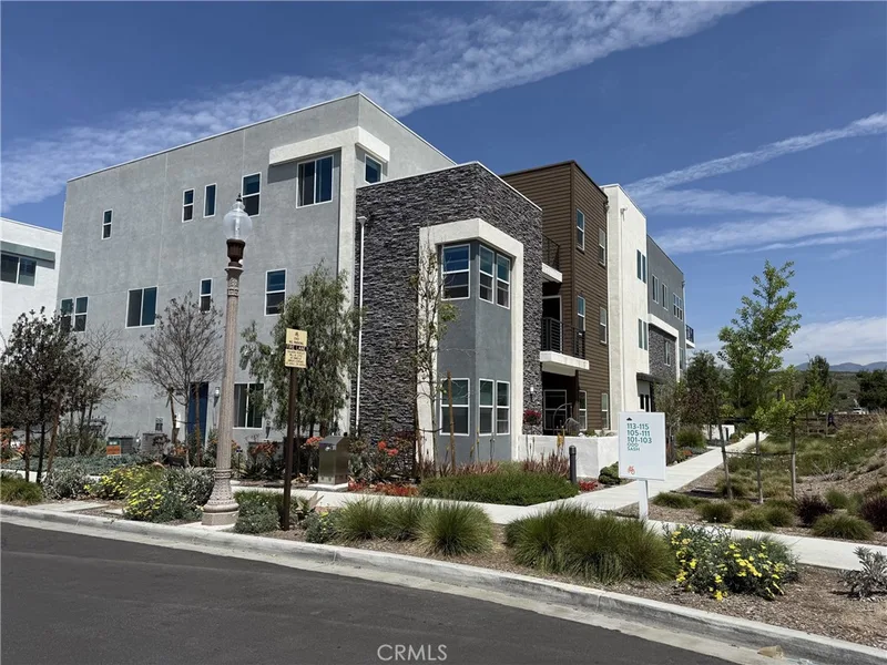107 Sash, Irvine