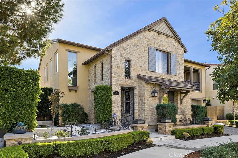 108 Grassblade, Irvine, CA 92618