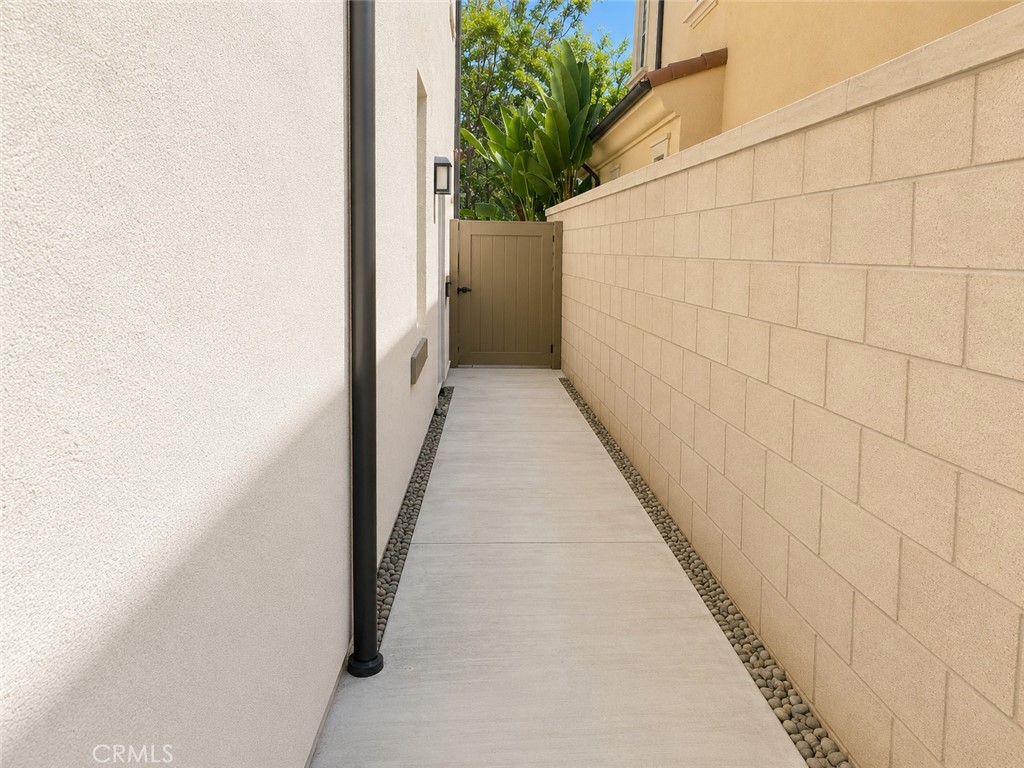 Side Yard 2 - 108 Summer Lilac, Irvine CA 92620 - photo 17