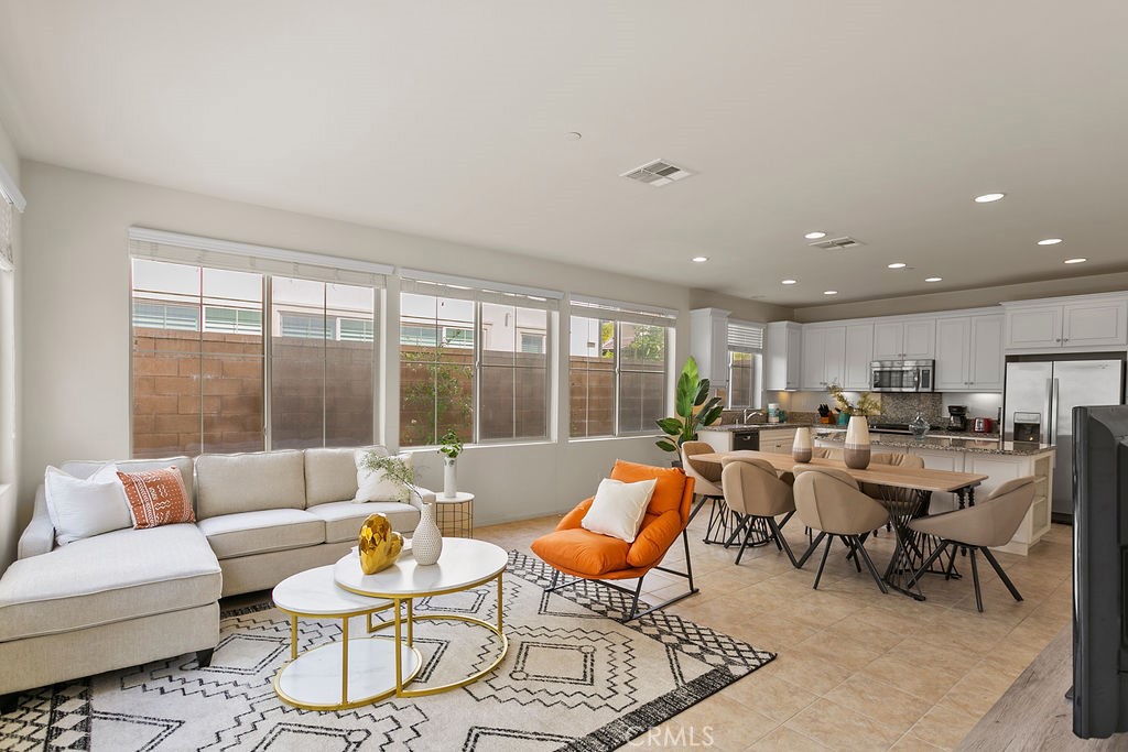 109 Bright Poppy, Irvine CA 92618 - photo 3