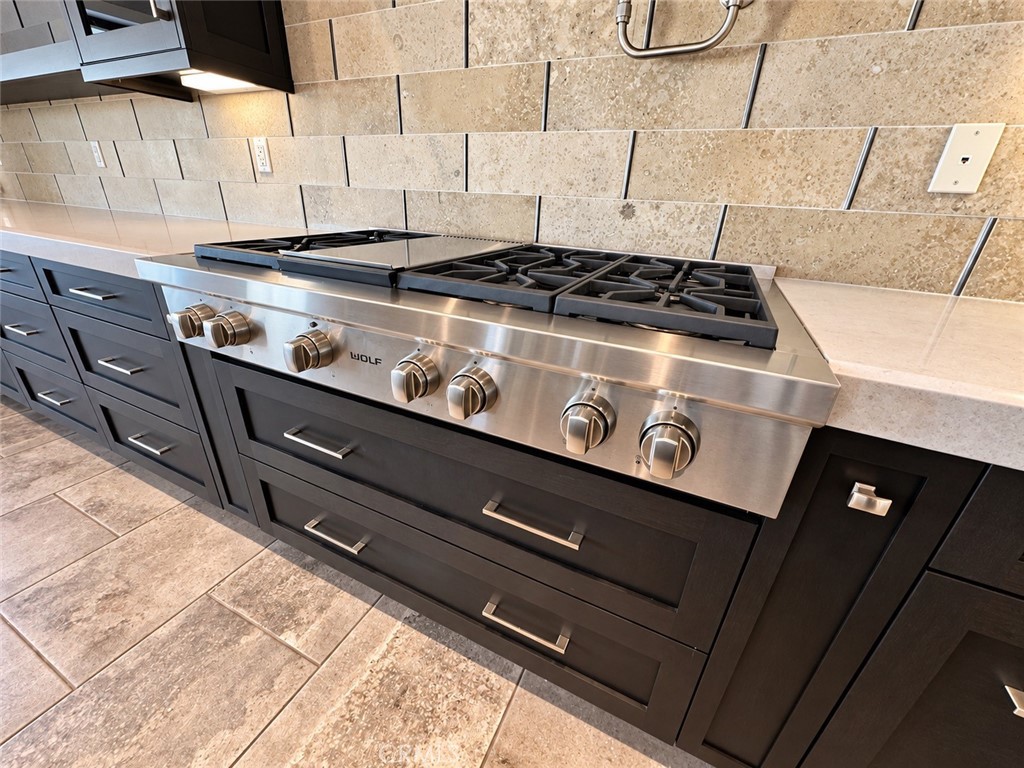 AI enhanced cook top - 109 Heather Mist, Irvine CA 92618 - photo 5