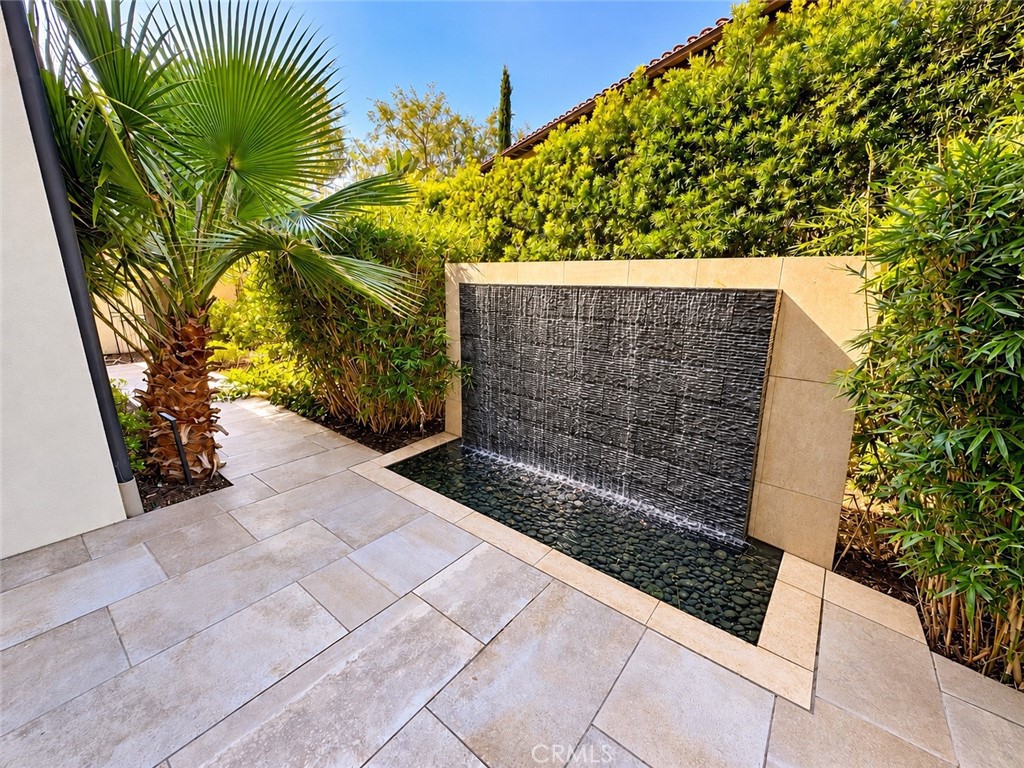 AI enhanced side water fountain - 109 Heather Mist, Irvine CA 92618 - photo 14