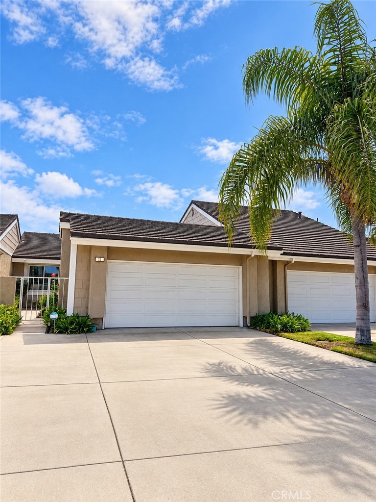 Extra long driveway - 11 Beechwood, Irvine CA 92604 - photo 19