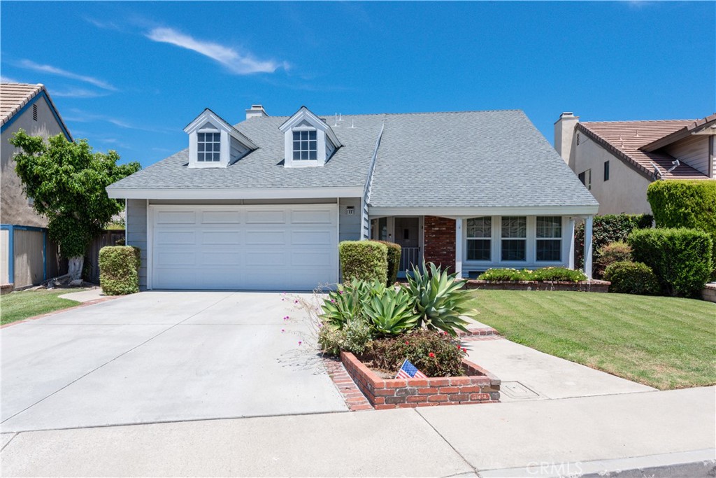 11 Bragg, Irvine CA 92620 - photo 2