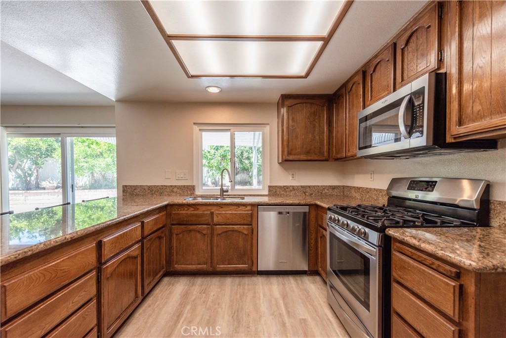 11 Bragg, Irvine CA 92620 - photo 17