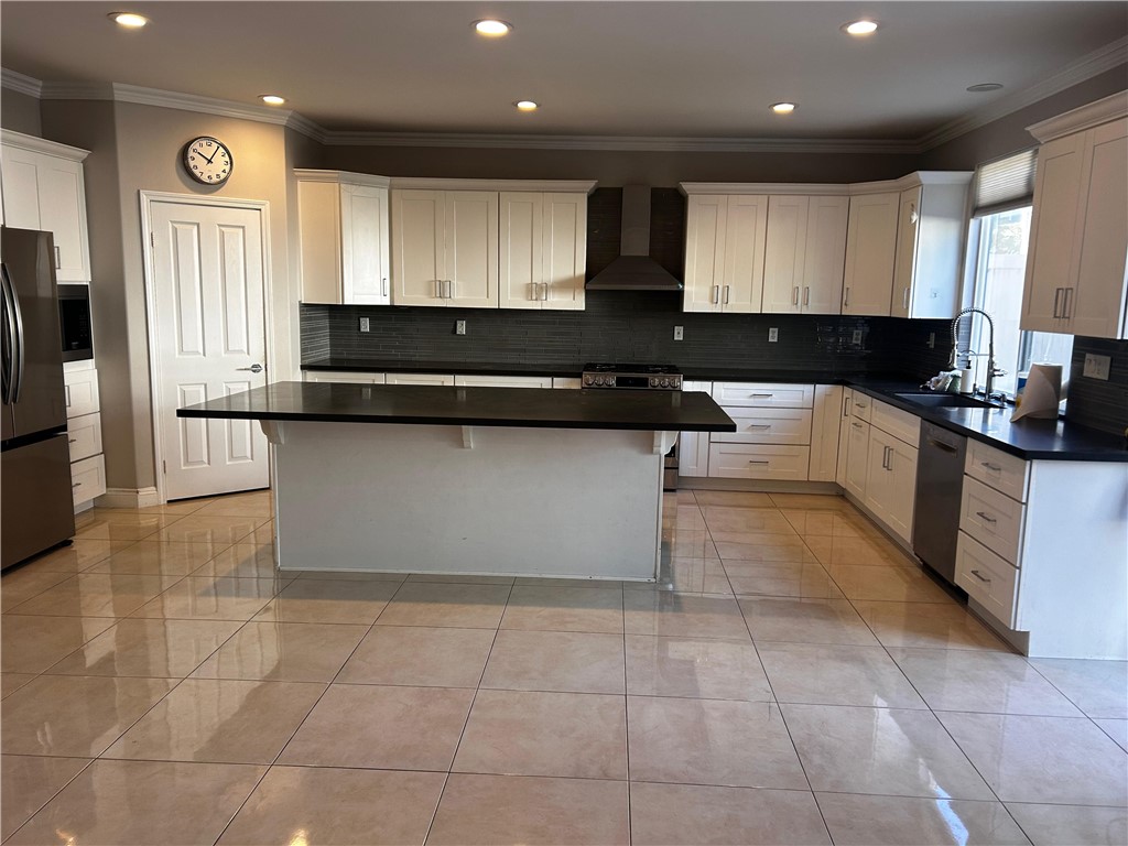 11 Foxchase, Irvine CA 92618 - photo 1