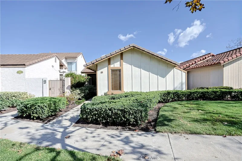 11 Orchard, Irvine
