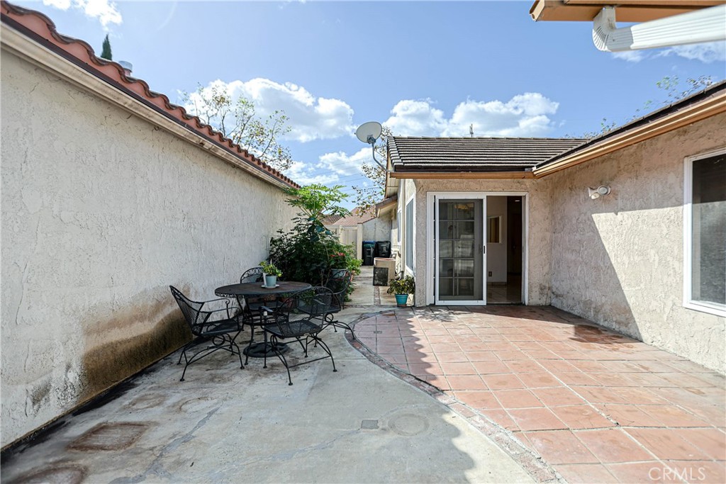 SIDE YARD - 11 Orchard, Irvine CA 92618 - photo 35