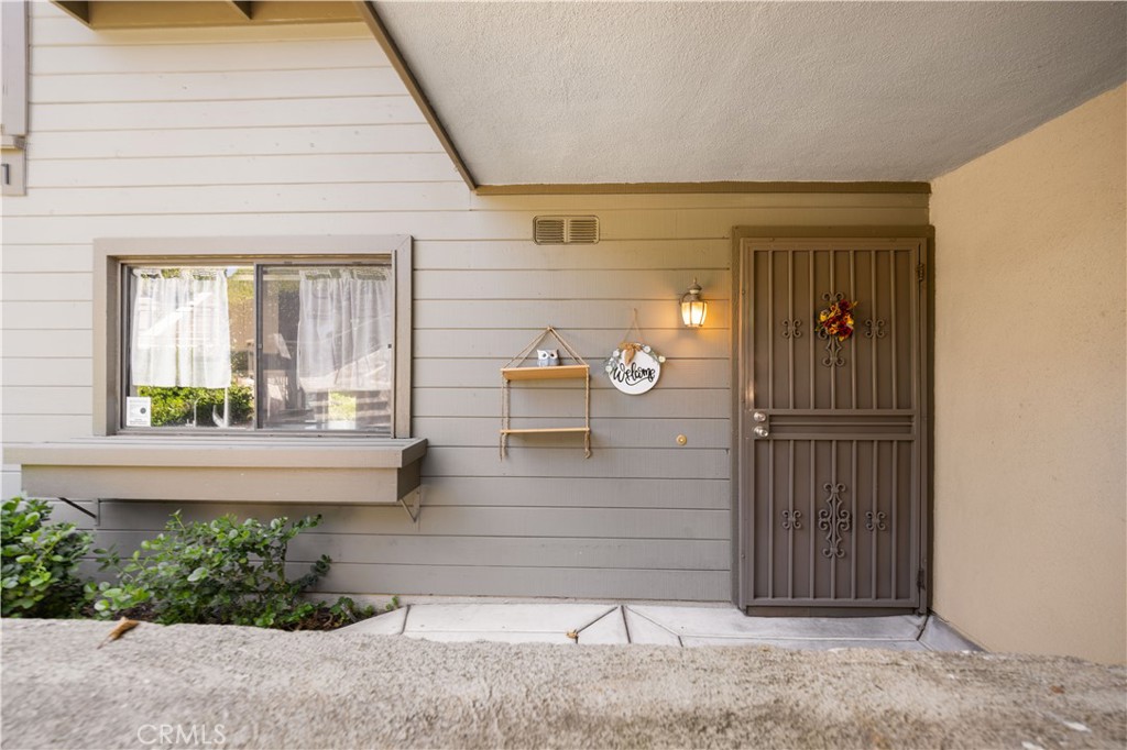 11 Palos 55, Irvine CA 92612 - photo 1