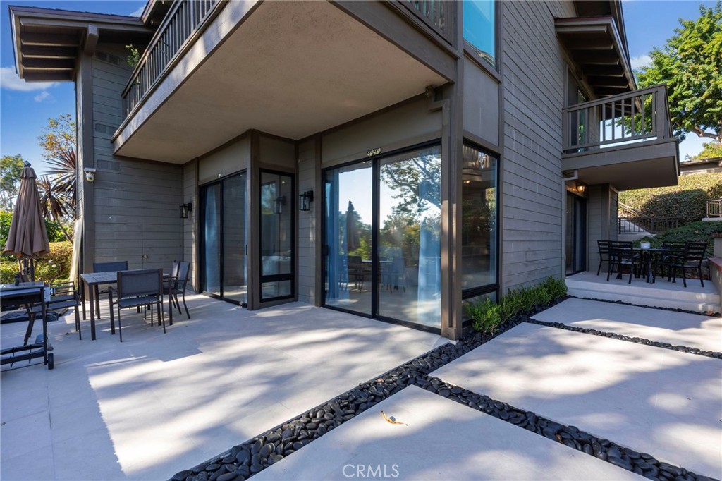 Effortless outdoor living in expansive patio - 11 Palos 55, Irvine CA 92612 - photo 22