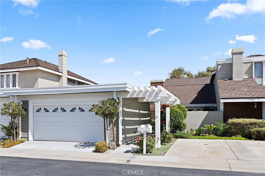 Welcome to 11 Pebblewood - 11 Pebblewood, Irvine CA 92604 - photo 1