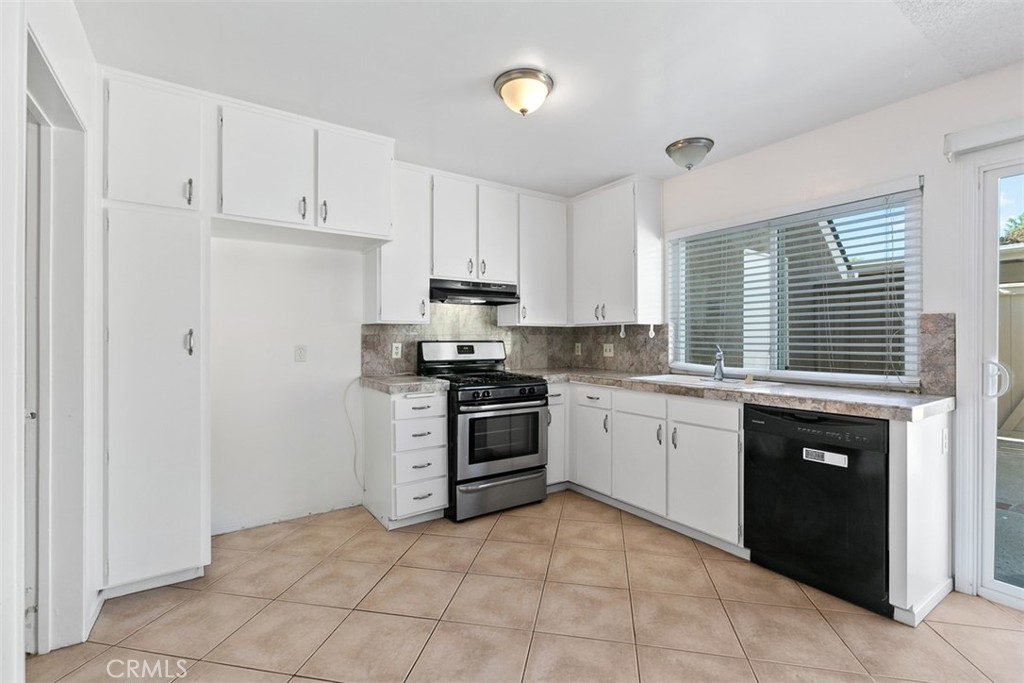 11 Rosemary 20, Irvine CA 92604 - photo 13