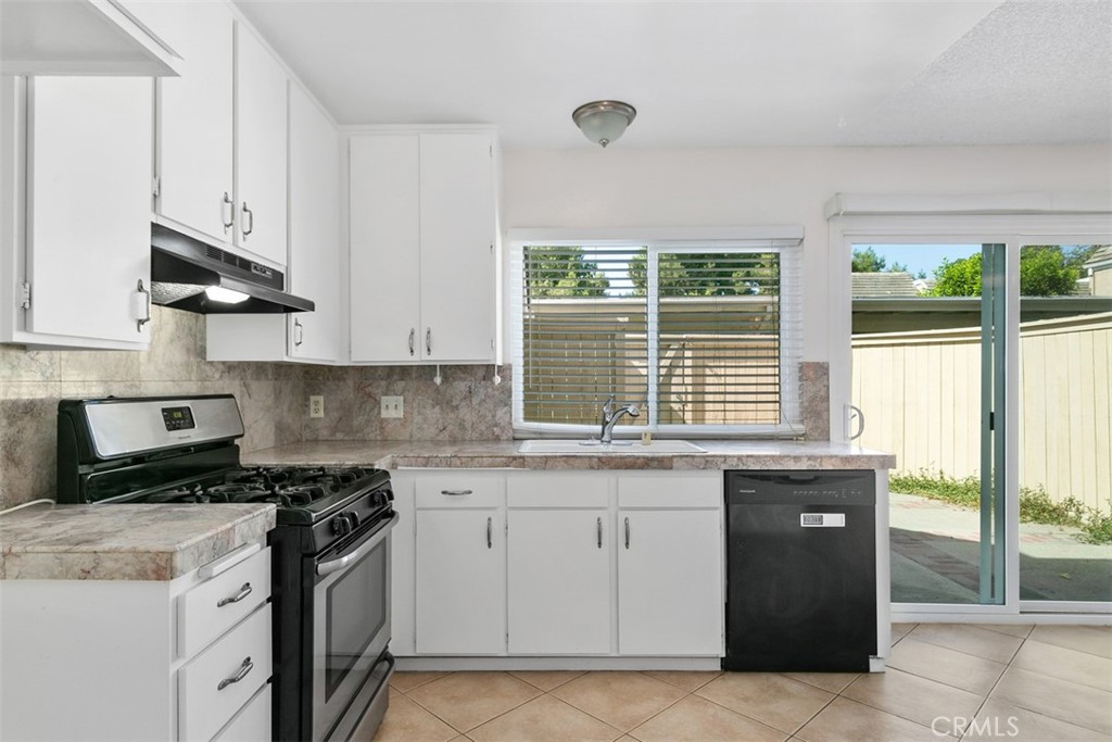11 Rosemary 20, Irvine CA 92604 - photo 14