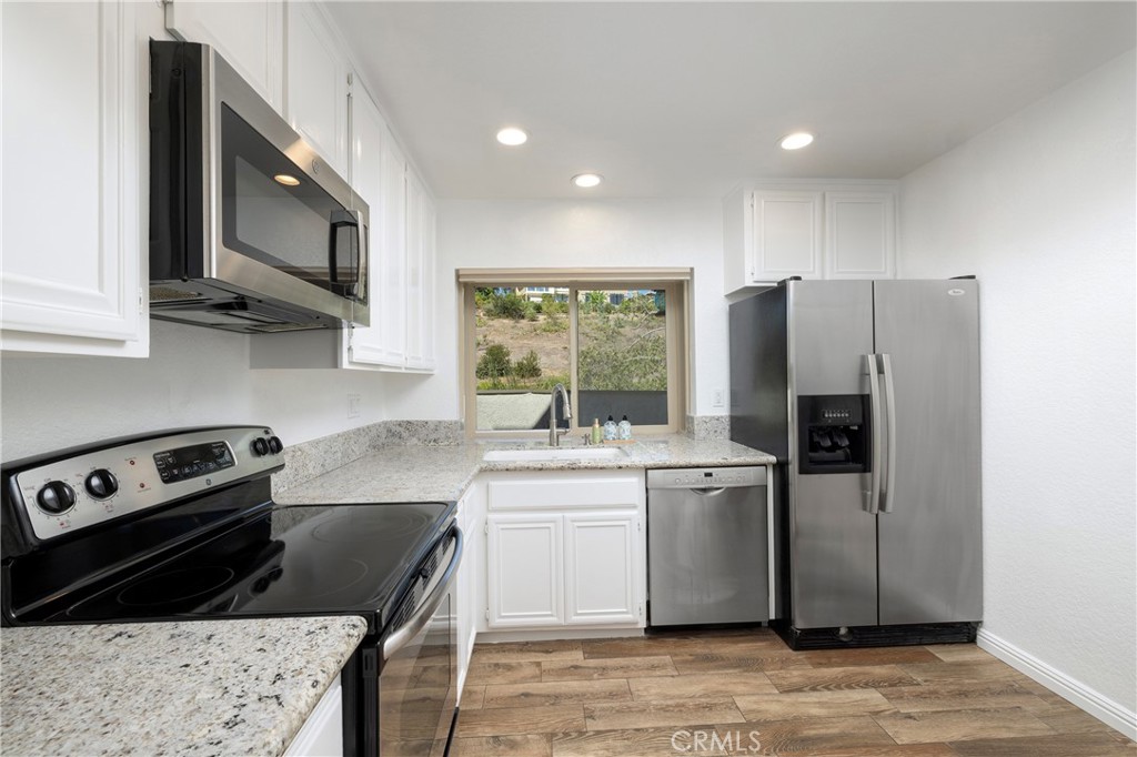 11 Sunshine, Irvine CA 92603 - photo 14