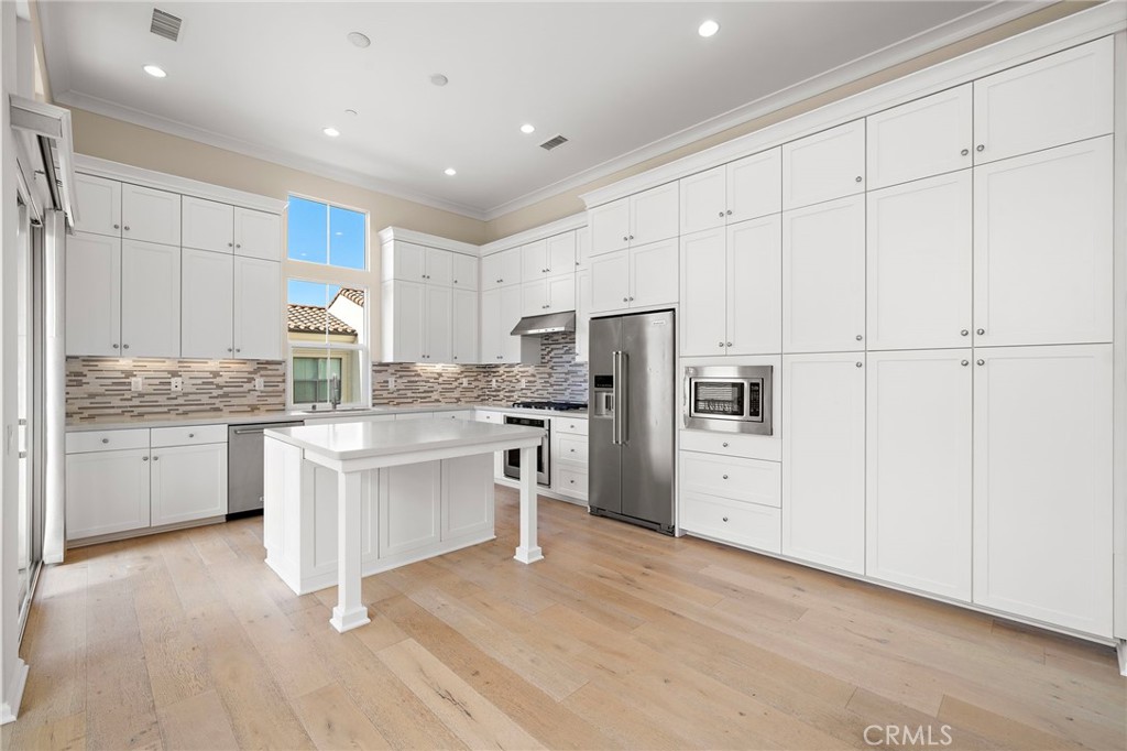 110 Mighty Oak, Irvine CA 92602 - photo 3