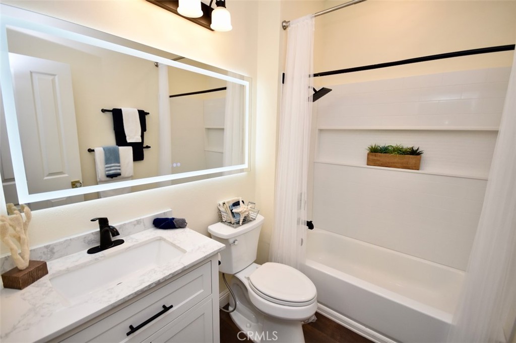Hall bath fully remodeled. - 1103 Solvay Aisle, Irvine CA 92606 - photo 17