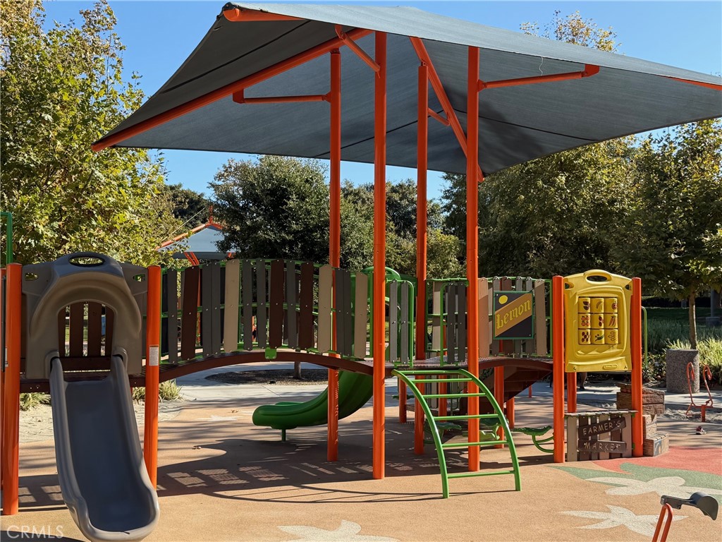 Association tot lot - 1103 Solvay Aisle, Irvine CA 92606 - photo 28
