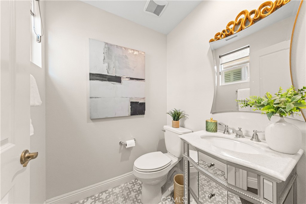 111 Bumblebee, Irvine CA 92618 - photo 23