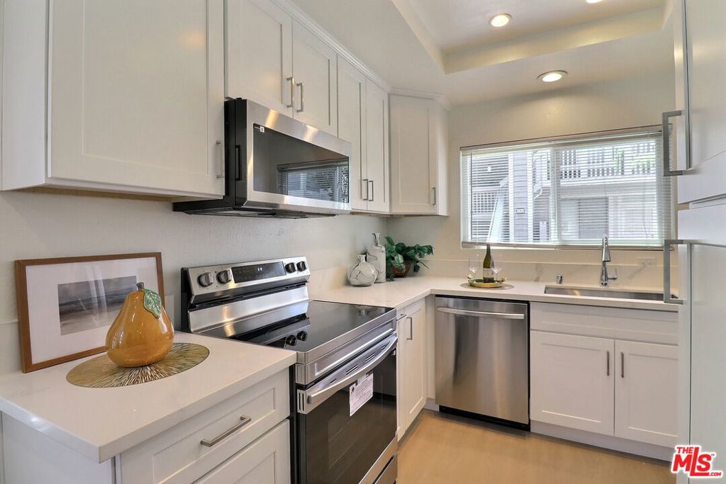 111 Remington 332, Irvine CA 92620 - photo 15