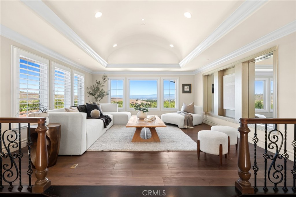 Loft - 111 Shady Arbor, Irvine CA 92618 - photo 26